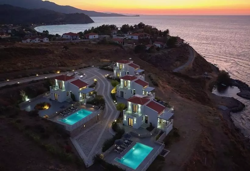 Eleia Seafront Suites & Villas