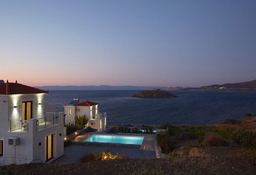 Eleia Seafront Suites & Villas