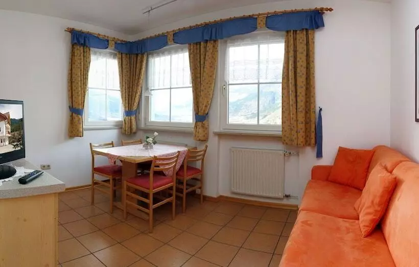 ホテル Appartment Mühlrast