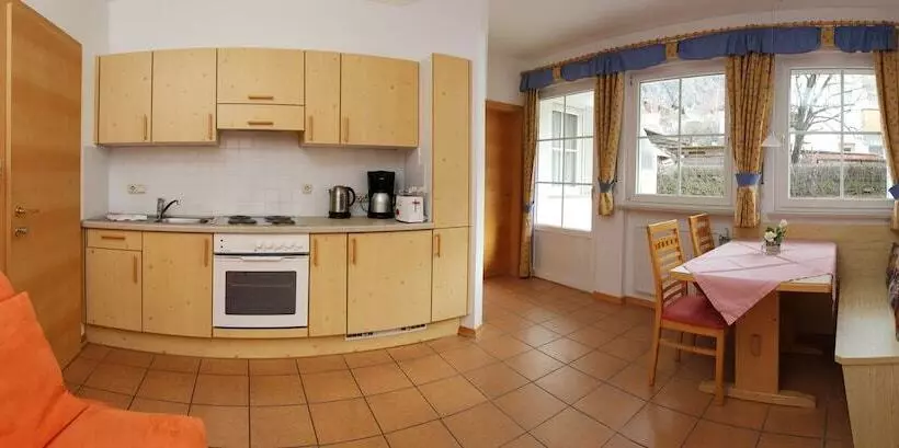 ホテル Appartment Mühlrast