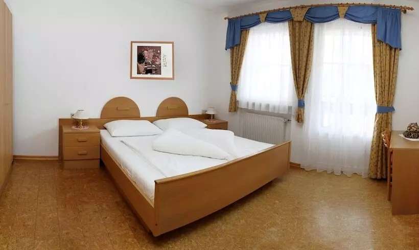 ホテル Appartment Mühlrast
