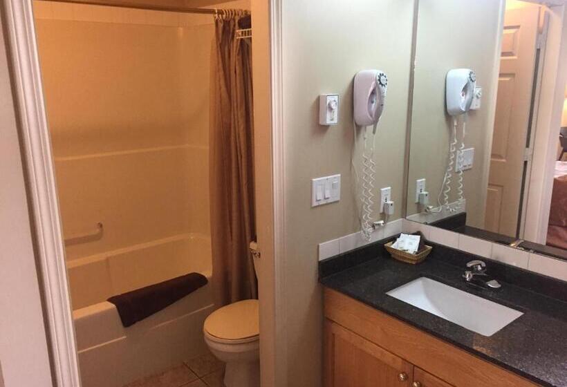 בית מלון כפרי Avalon Inn