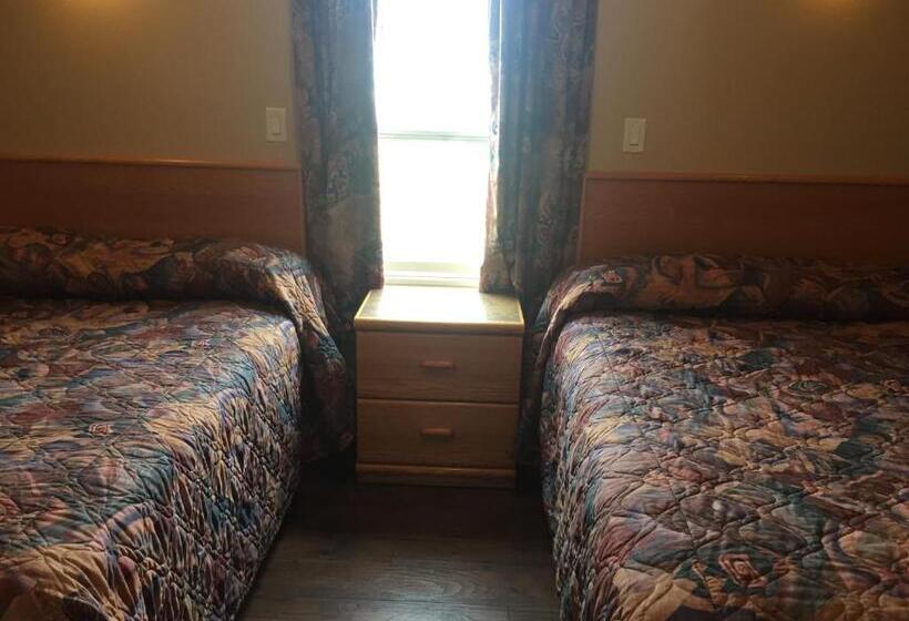 בית מלון כפרי Avalon Inn