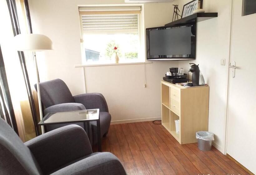 בית מלון כפרי B&b Oosterpark