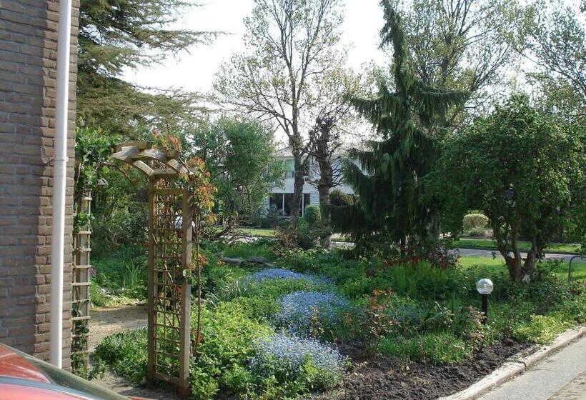 בית מלון כפרי B&b Oosterpark