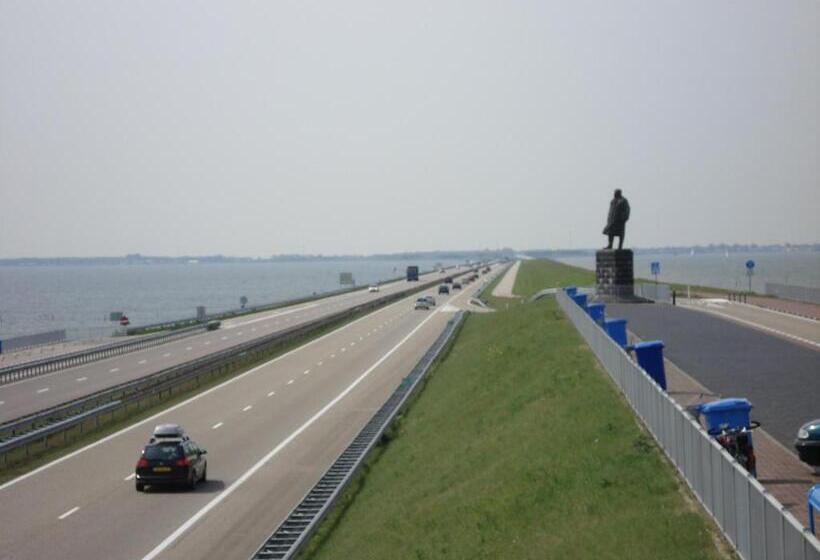 בית מלון כפרי B&b Oosterpark