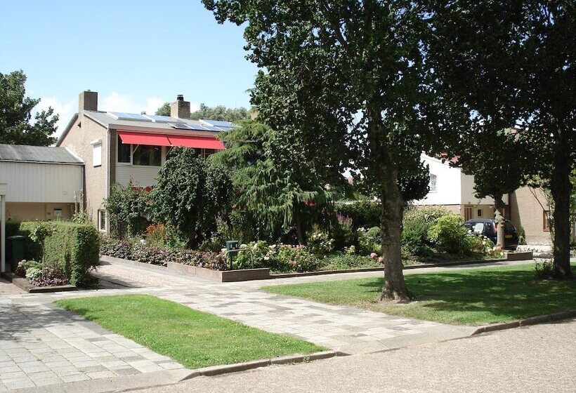 בית מלון כפרי B&b Oosterpark