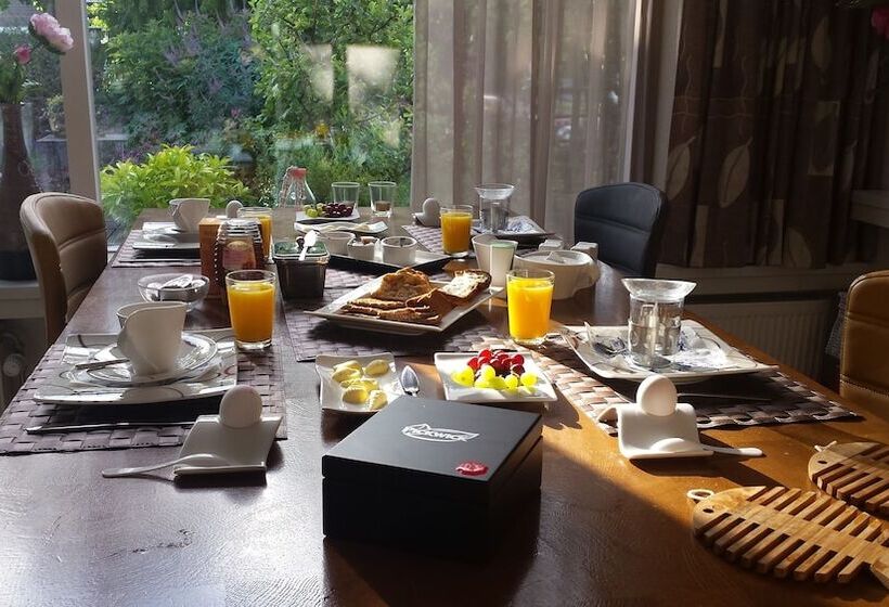 בית מלון כפרי B&b Oosterpark