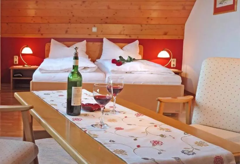 ホテル Haus Lechthaler