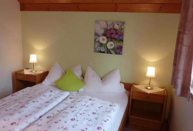 ホテル Haus Lechthaler