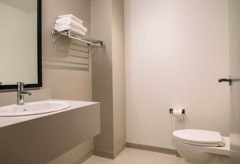 هتل Hi Jasper Hostel