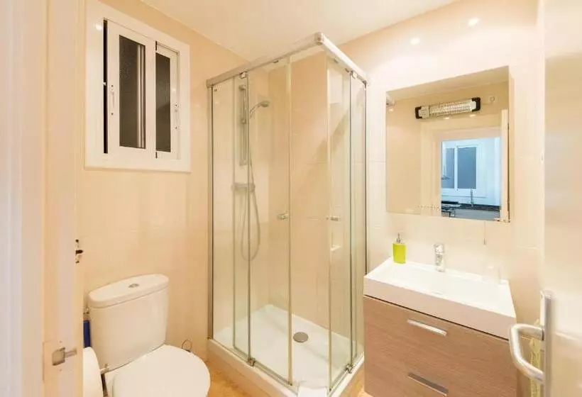 هتل Hostal Bestprice Barcelona Stadium