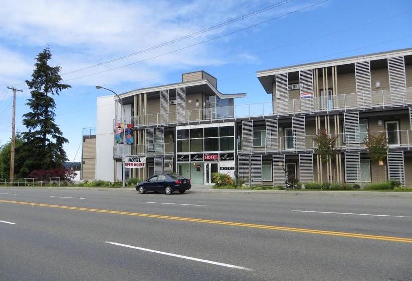 Отель The Marinaside Resort