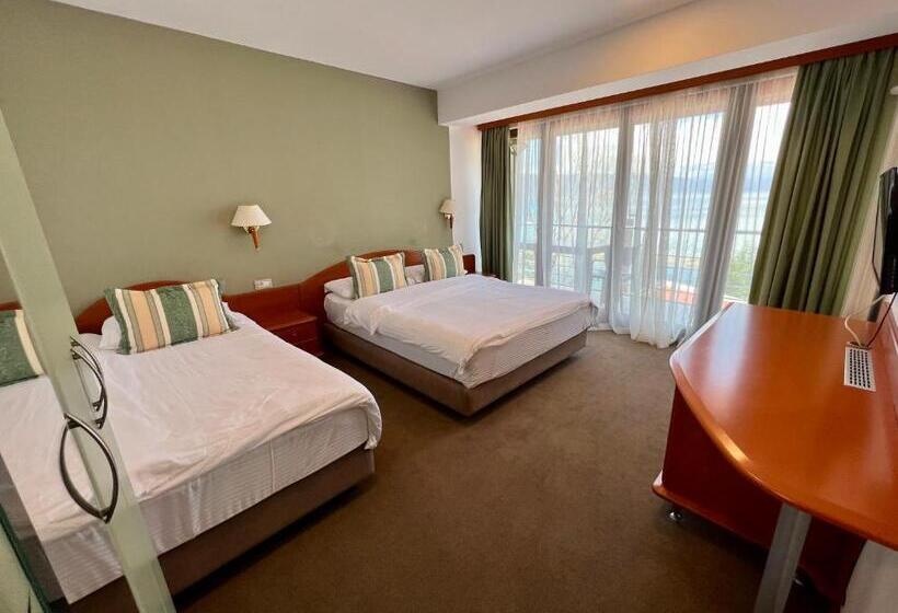 Отель Millennium