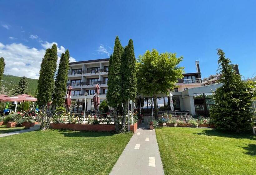 Отель Millennium