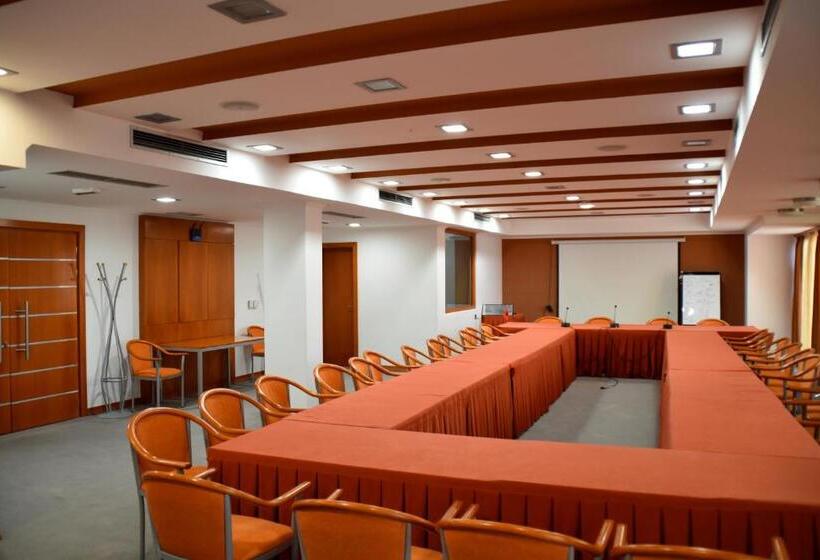 Отель Millennium