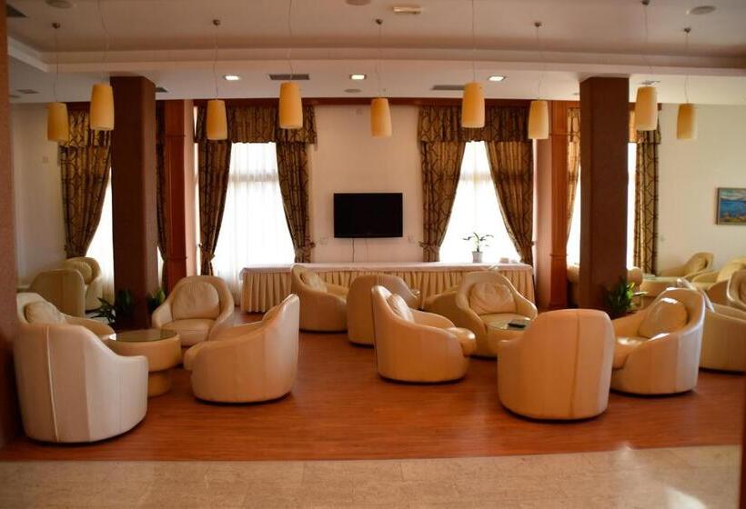 Отель Millennium