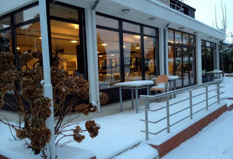 Отель Millennium