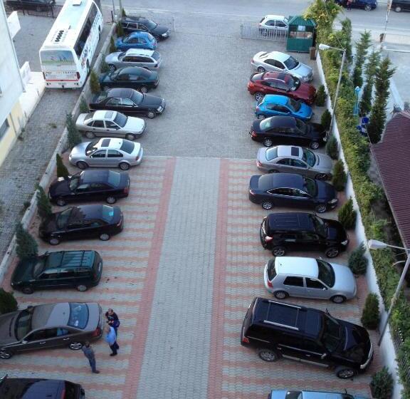 Отель Millennium