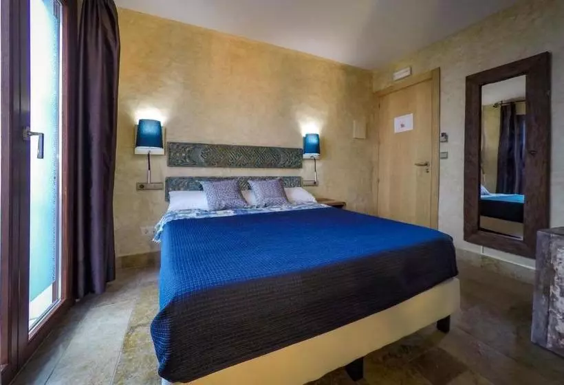 Hotel Room Tarifa