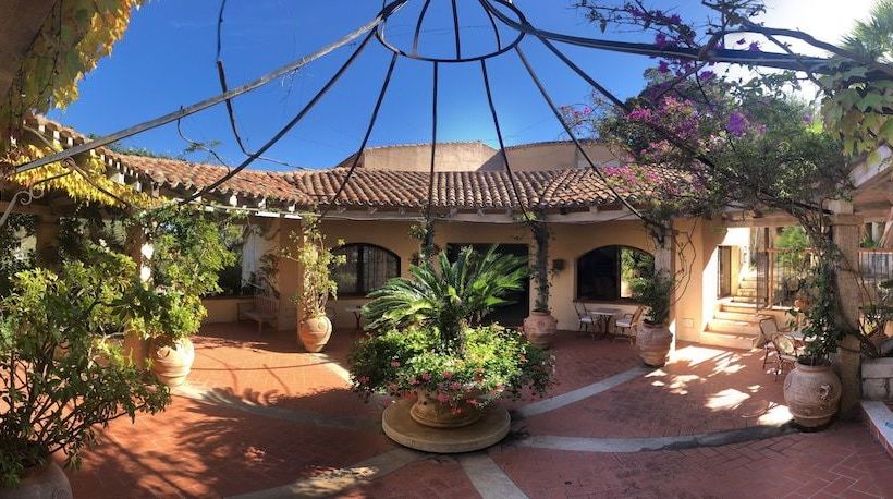 Отель Sopravento