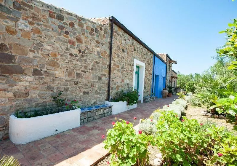 هتل Terre Di Himera