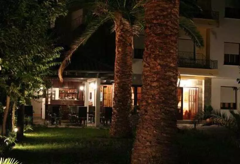 هتل Vicky Rooms & Apartments