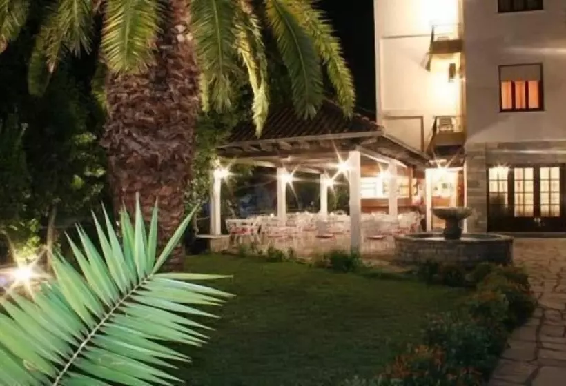 هتل Vicky Rooms & Apartments