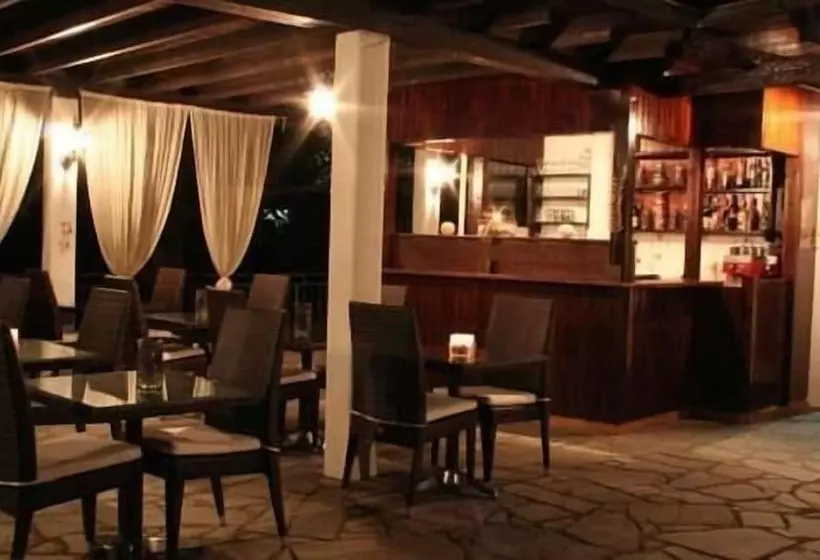 هتل Vicky Rooms & Apartments