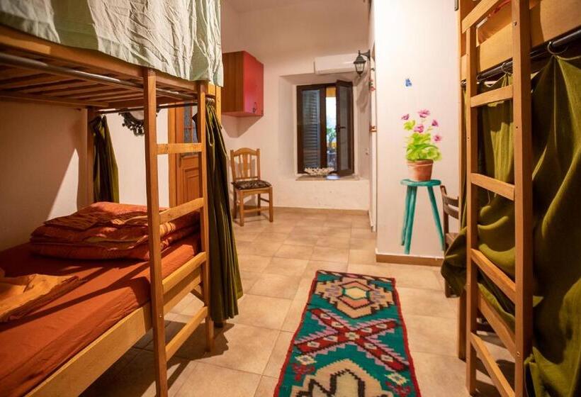 Mi Casa Es Tu Casa Shkodra Backpackers Hostel