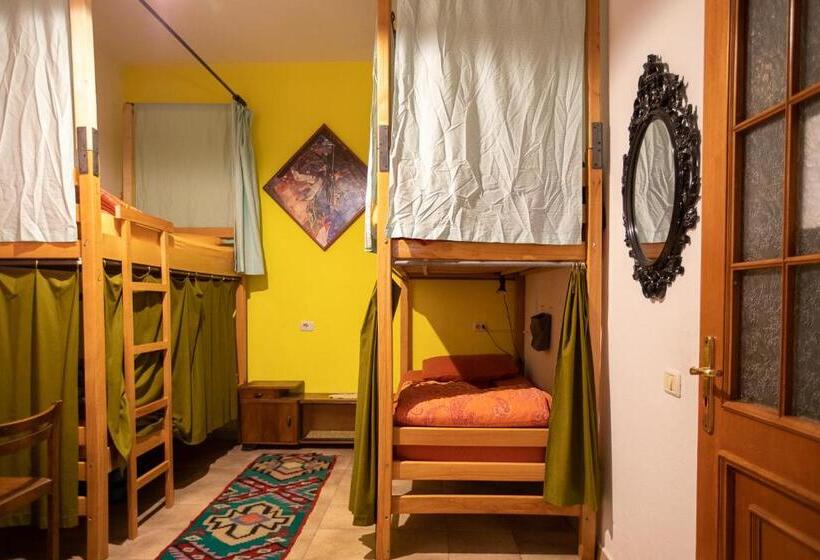 Mi Casa Es Tu Casa Shkodra Backpackers Hostel