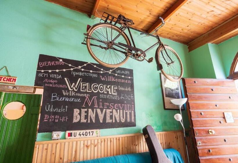 Mi Casa Es Tu Casa Shkodra Backpackers Hostel