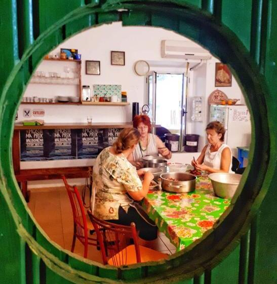 Mi Casa Es Tu Casa Shkodra Backpackers Hostel