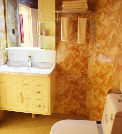 Отель Chengdu Haodejia