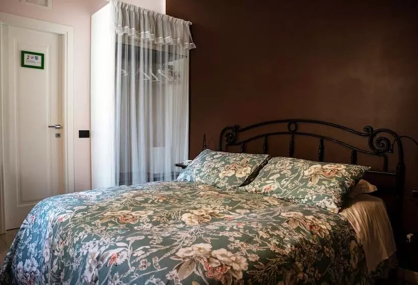 هتل Lirma B&b