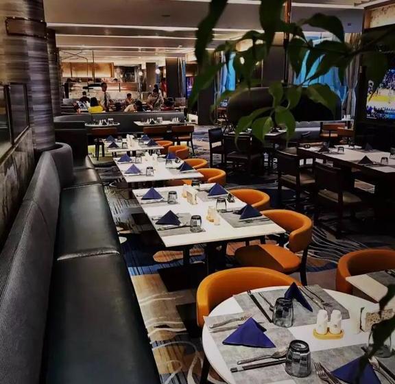 Отель Ondine International