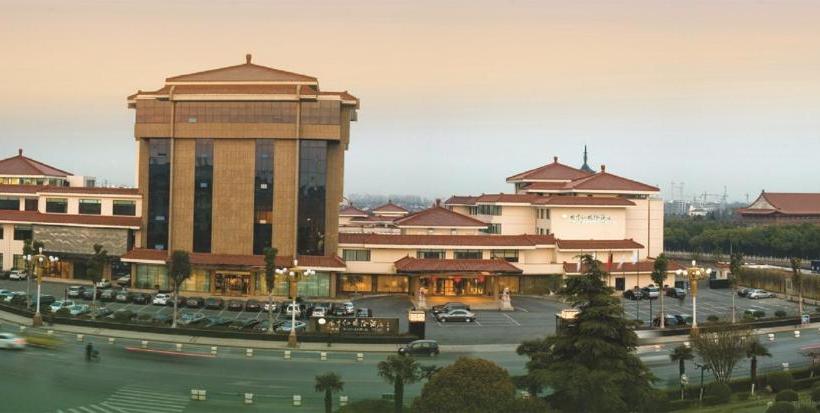 Отель Ondine International