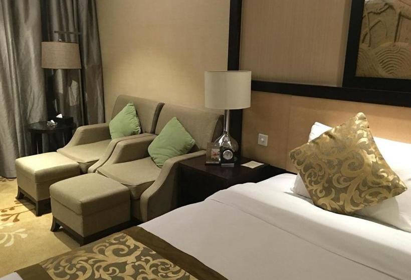 Отель Ondine International