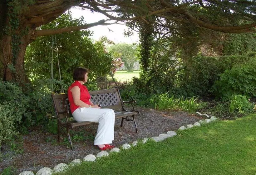Hotel The Gardens B&b