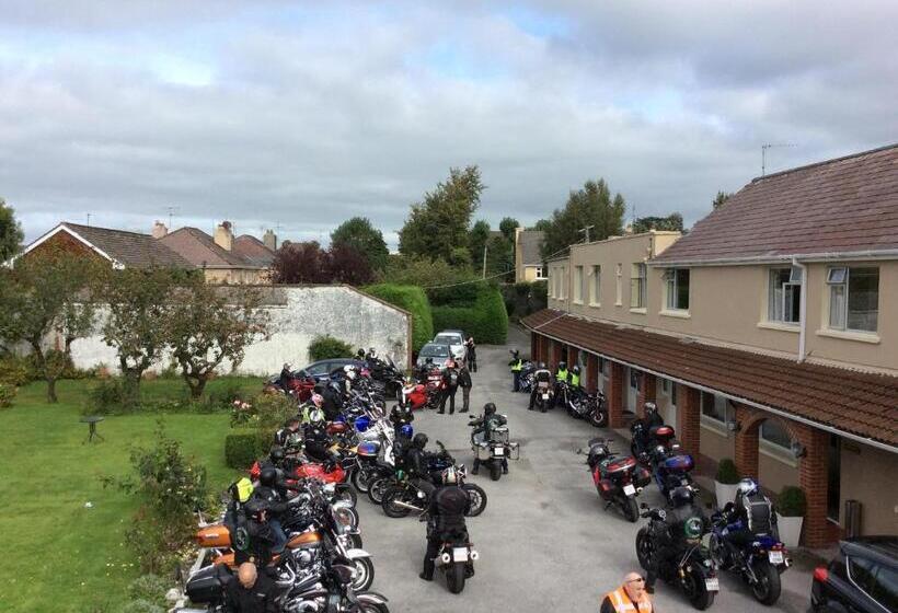 فندق The Gardens B&b