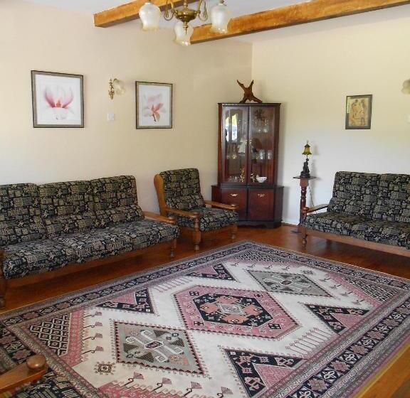 فندق The Gardens B&b