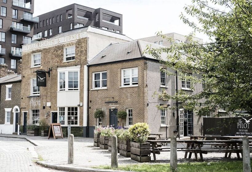 בית מלון כפרי The Pilot Inn