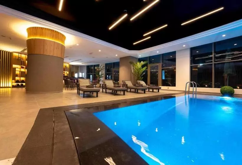 هتل Kuwait Grand