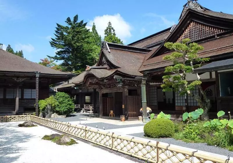 Hotelli 高野山 宿坊 桜池院  Koyasan Shukubo Yochiin