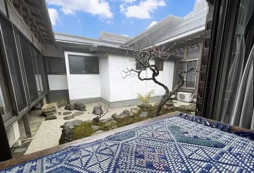Hotelli 高野山 宿坊 桜池院  Koyasan Shukubo Yochiin