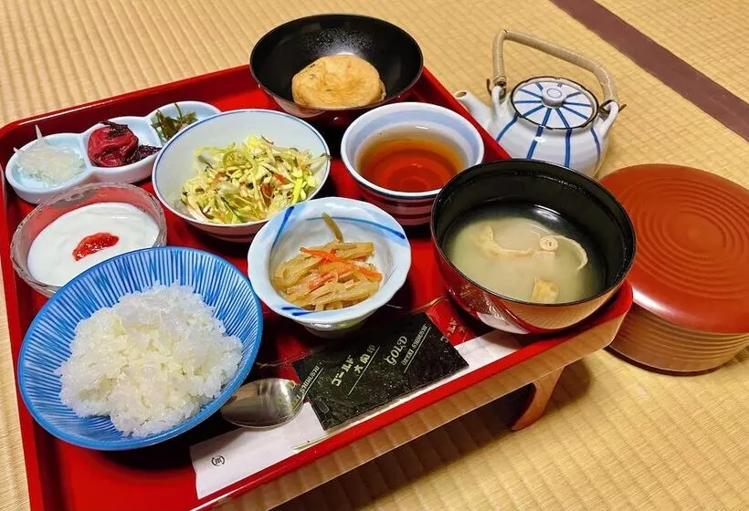 Hotelli 高野山 宿坊 桜池院  Koyasan Shukubo Yochiin