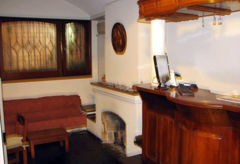 호텔 La Casona De La Linda