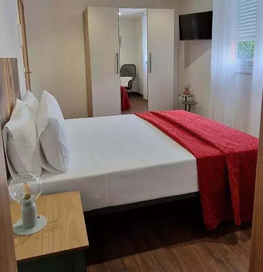 هتل Panorama Tapia