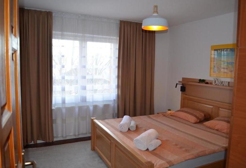 هتل Villa Hipodrom