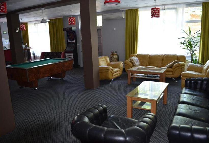 هتل Villa Hipodrom